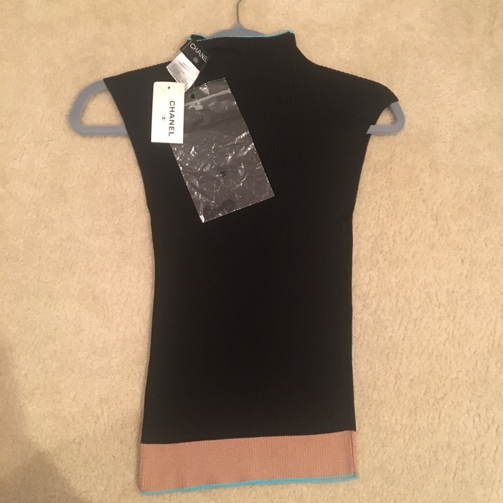 NEW AUTHENTIC CHANEL High Neck Pullover Tank Top